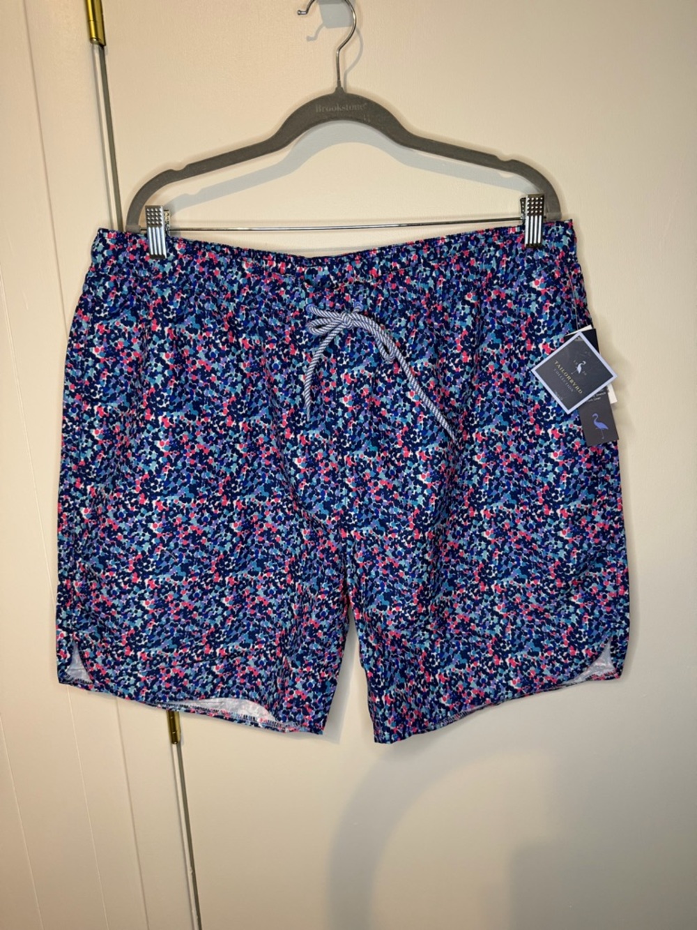 Tailorbyrd Men’s Navy Pink White Micro‑Floral Swim Trunks NWT Size XL | Swimwear